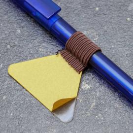 Soporte para lápices con sujeción elástica, autoadhesivos, marrón 
