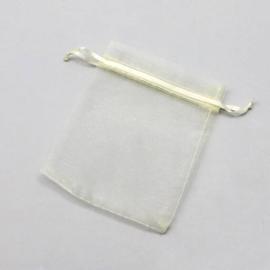 Bolsitas de organza con cierre de cinta de raso crema | 100 x 120 mm