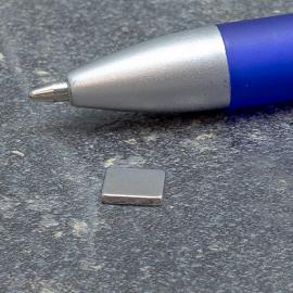 Imanes rectangulares de neodimio, niquelado 7 x 6 mm | 1.2 mm