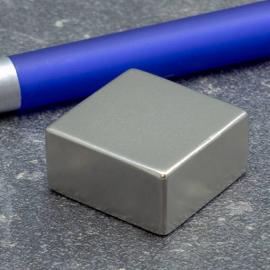 Imanes rectangulares de neodimio, niquelado 25,4 x 25,4 mm | 12.7 mm