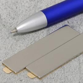 Imanes rectangulares de neodimio, autoadhesivo, niquelado 50 x 12 mm | 1.5 mm