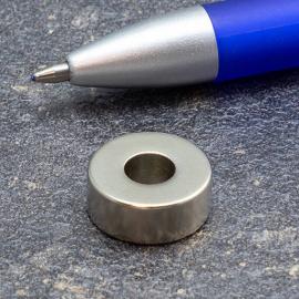 Imanes con forma de anillo de neodimio, niquelados 15 mm | 6 mm