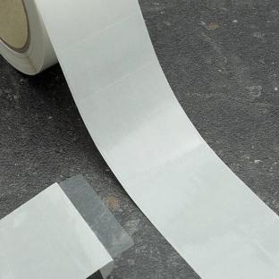 Etiquetas adhesivas, de adherencia fuerte en uno de sus lados, rectangulares 50 x 25 mm | 1000 Stk