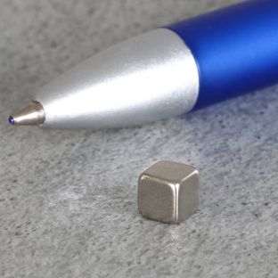 Imanes con forma de dado de neodimio, niquelados 5 x 5 x 5 mm 