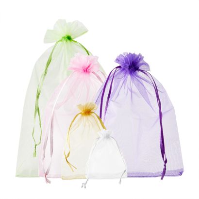 Bolsitas de organza con cierre de cinta de raso 