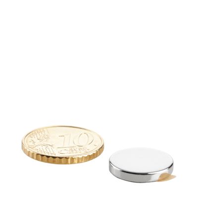 Imanes de neodimio con forma de disco, autoadhesivos null | 15 mm x 2,5 mm | null