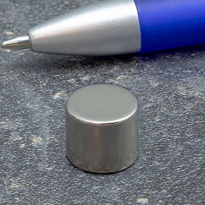 Imanes de neodimio con forma de disco 12 mm x 10 mm | N45, axial (paralelo a la altura)