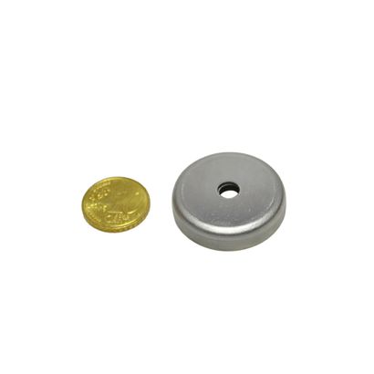 Bases magnéticas de ferrita con agujero avellanado 32 mm | null