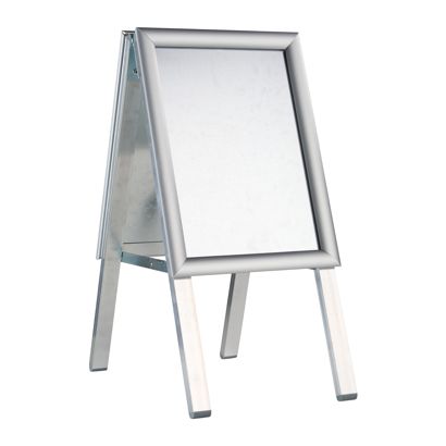 Caballete publicitario SOLID-STOP A4 Outdoor, perfil de 25 mm, esquinas en inglete, plata 